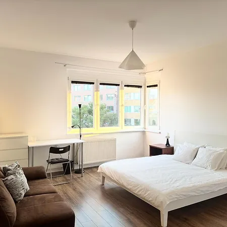 Апартаменти Old Town 3br With Castle Views *