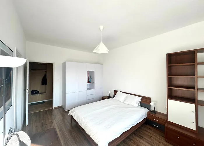 Lejlighed Old Town 3br With Castle Views Bratislava