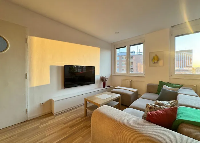 Old Town 3br With Castle Views